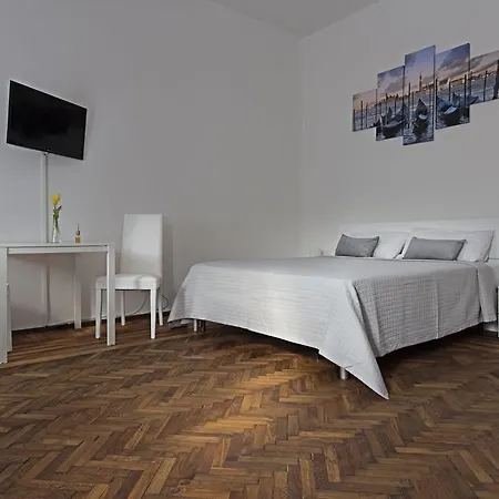 Venezia * Местре